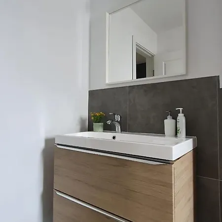 Iris Vivo Mall 2 アパート